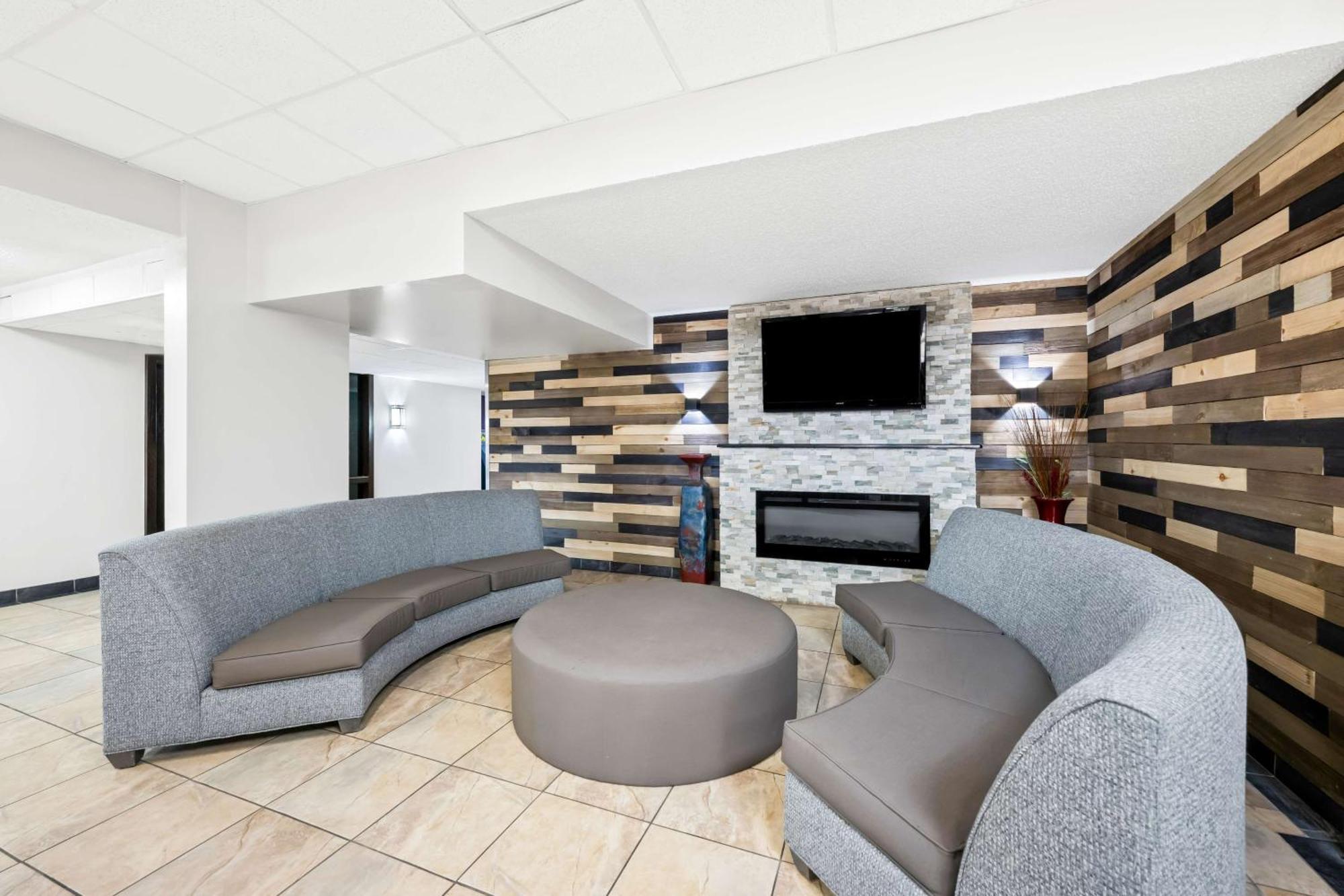 Surestay Plus Hotel By Best Western Lubbock Medical Center Kültér fotó