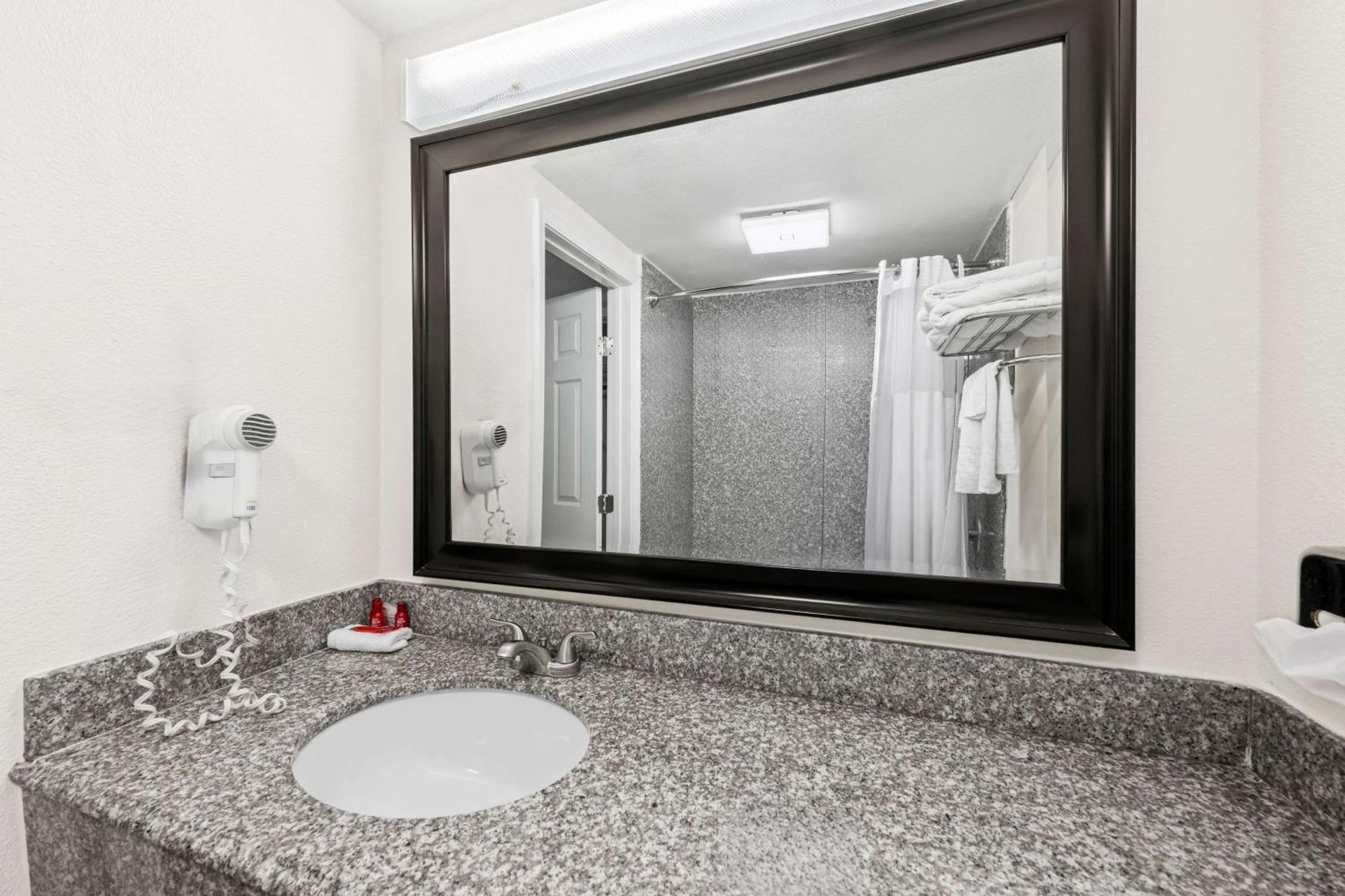 Surestay Plus Hotel By Best Western Lubbock Medical Center Kültér fotó