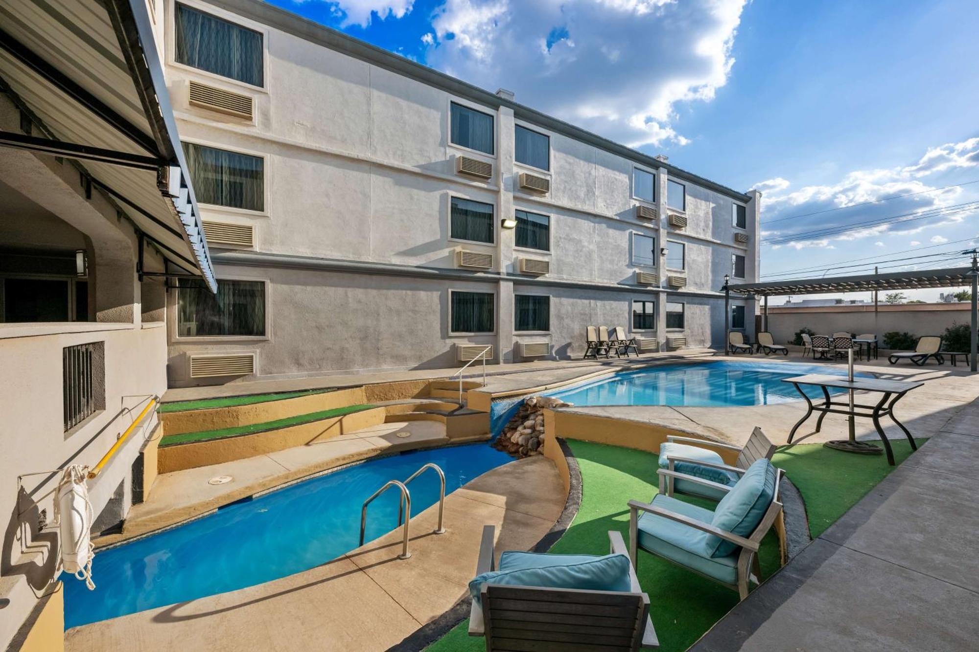 Surestay Plus Hotel By Best Western Lubbock Medical Center Kültér fotó