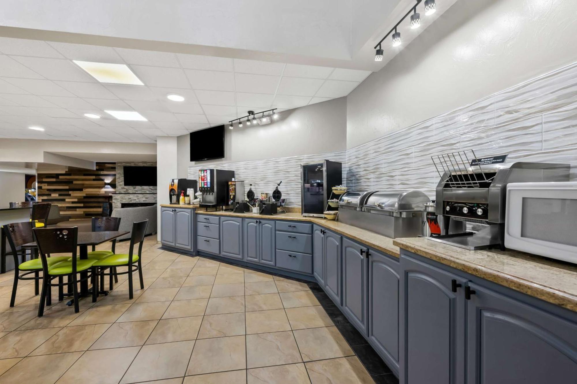 Surestay Plus Hotel By Best Western Lubbock Medical Center Kültér fotó