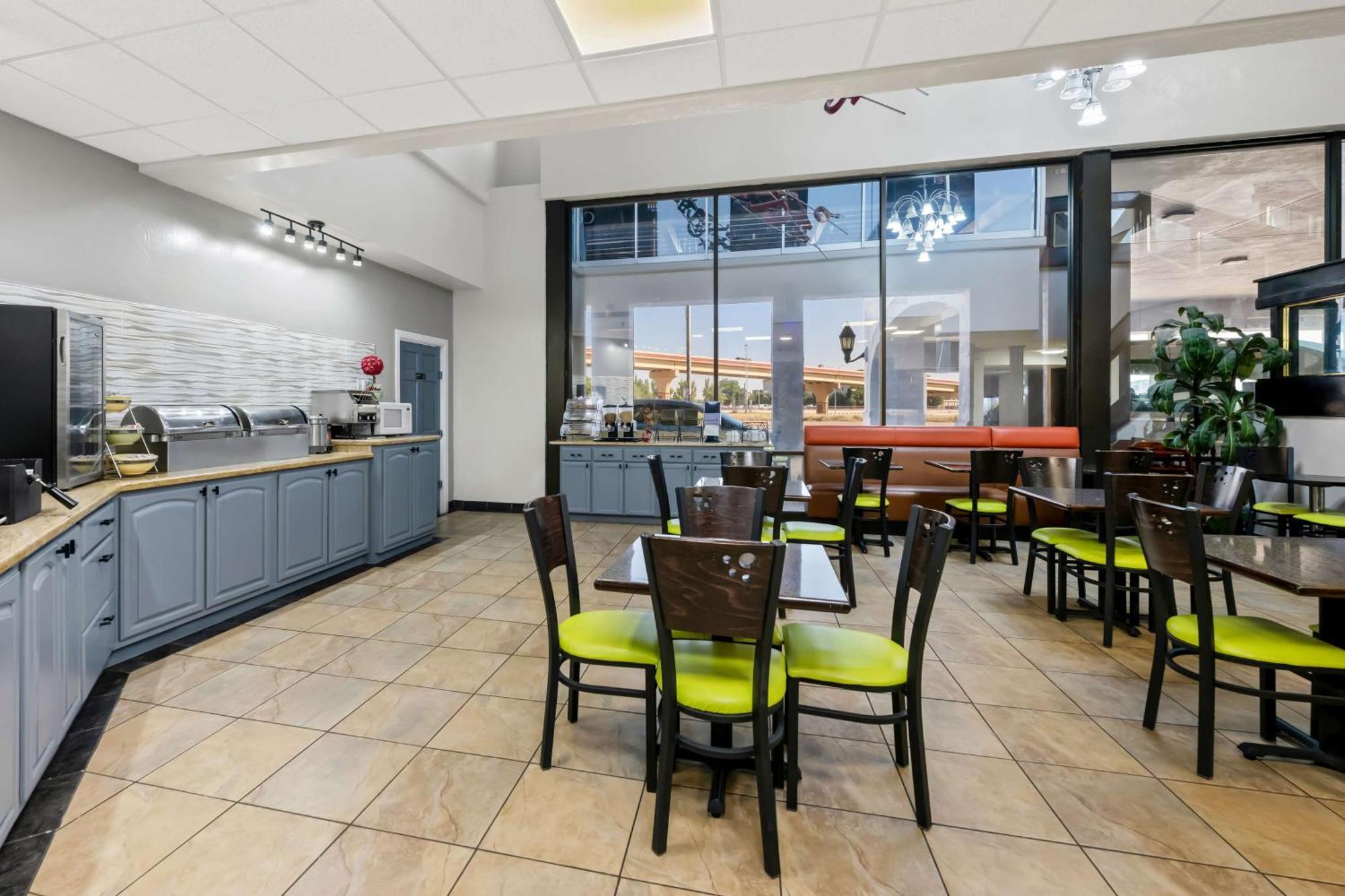 Surestay Plus Hotel By Best Western Lubbock Medical Center Kültér fotó