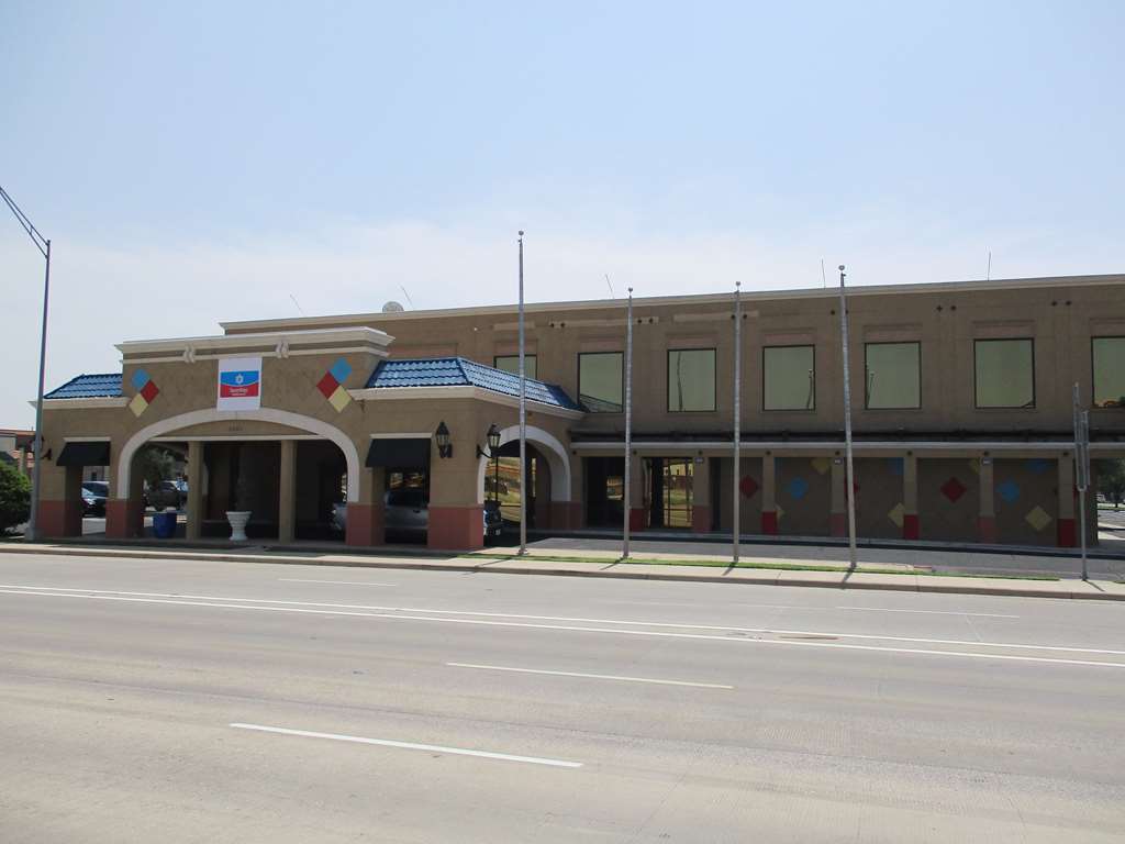 Surestay Plus Hotel By Best Western Lubbock Medical Center Kültér fotó