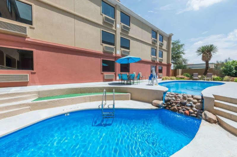 Surestay Plus Hotel By Best Western Lubbock Medical Center Kültér fotó